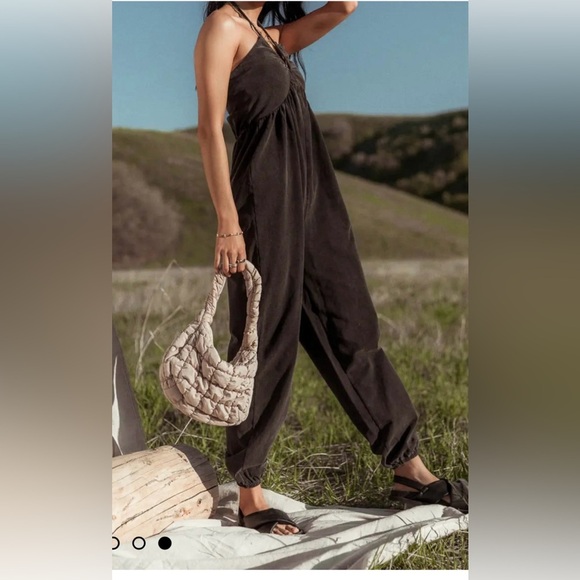 NWT Boheme Trixie black jumpsuit in size L. Halter neck elastic back. Wide leg - Picture 3 of 15